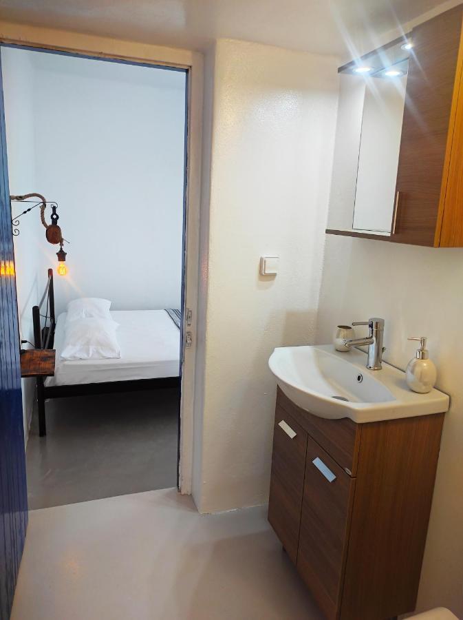 Prickly Pear House Hotel Plaka  ภายนอก รูปภาพ